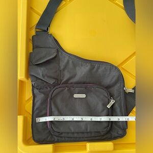 Baggalinni. Grey crossbody. Good used condition.